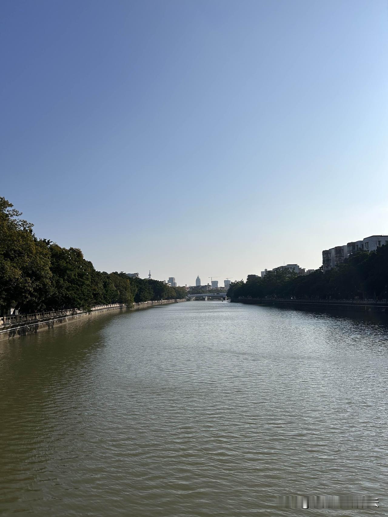 偶然间刷到湾湾一个著名的老戏骨，

他说这个人呐上了年纪，

如果喜欢打麻将的话