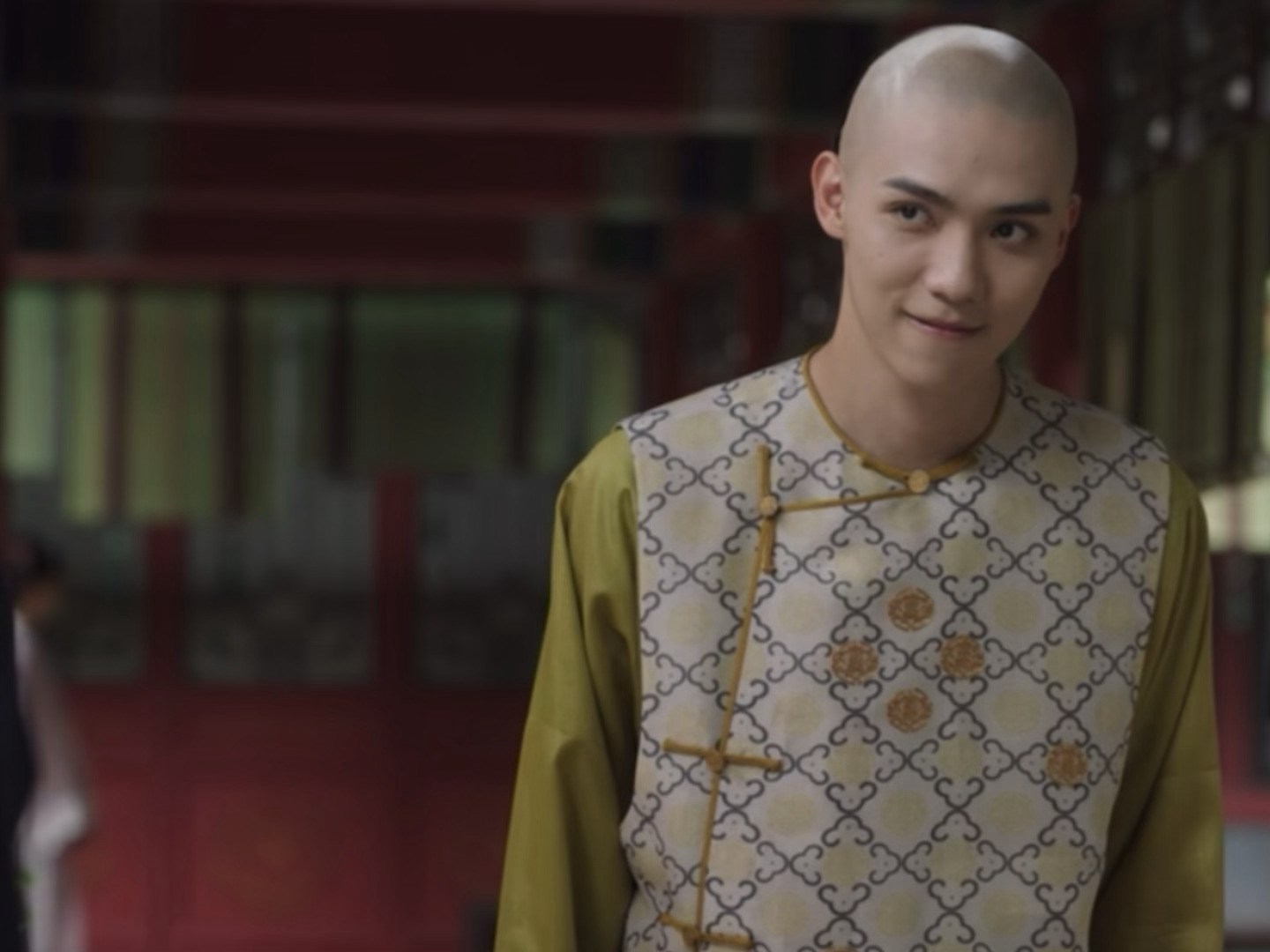 李钦少爷听爹训话和旁边人打小差这段太真实了，我听老爸老妈唠叨就这样罗一舟李钦挑眉