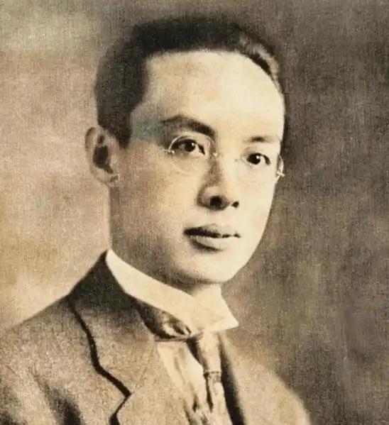 1935年，状元张謇唯一的儿子在上海家中被老仆枪杀，老仆随即自尽，妻子只说了一句