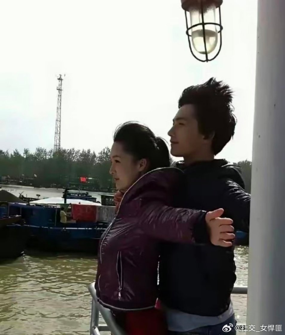 那年杨洋 李沁配一脸两张纯天然的高颜值清纯脸 