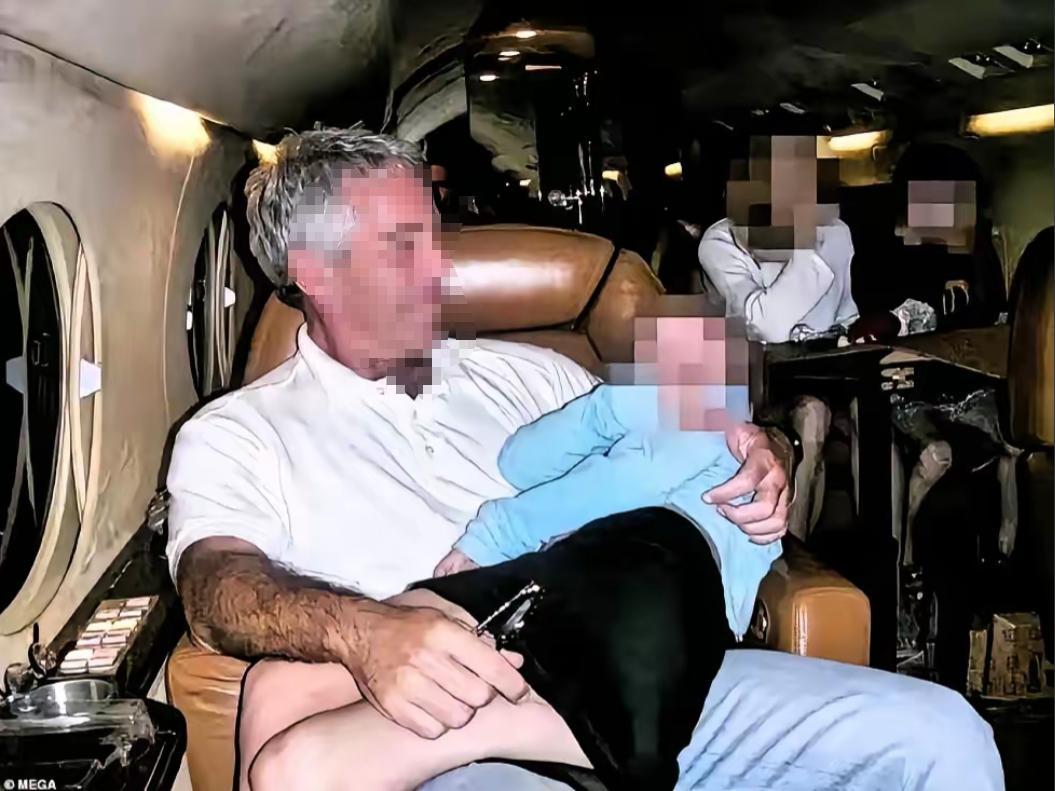 美国的上流社会，果真如此，越是身处上流之人，行为越是下流。这话放在以前，可能还有