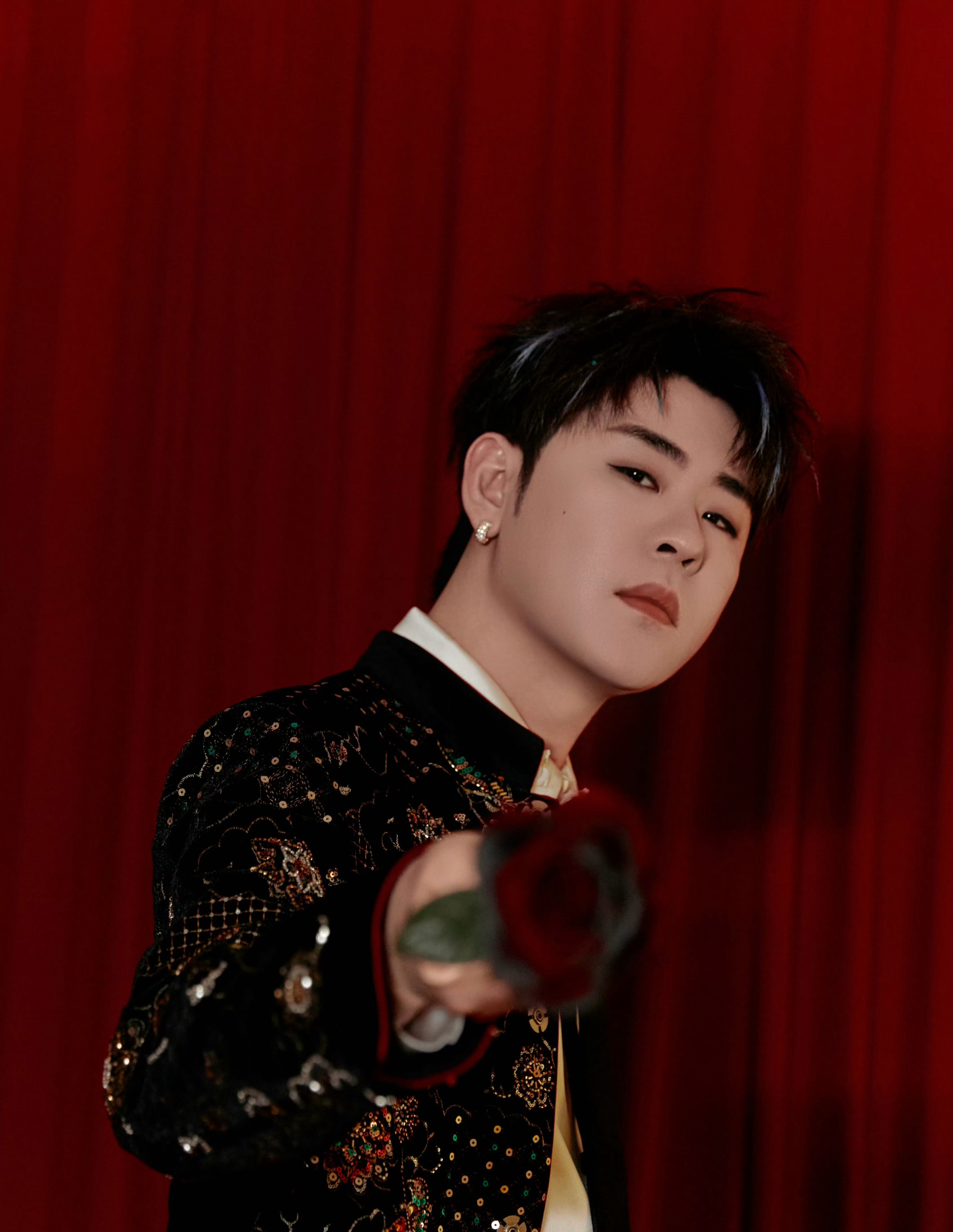 张云雷回归十五周年 时间过得好快啊张云雷越来越好期待接下来的演唱会啦芝士娱乐