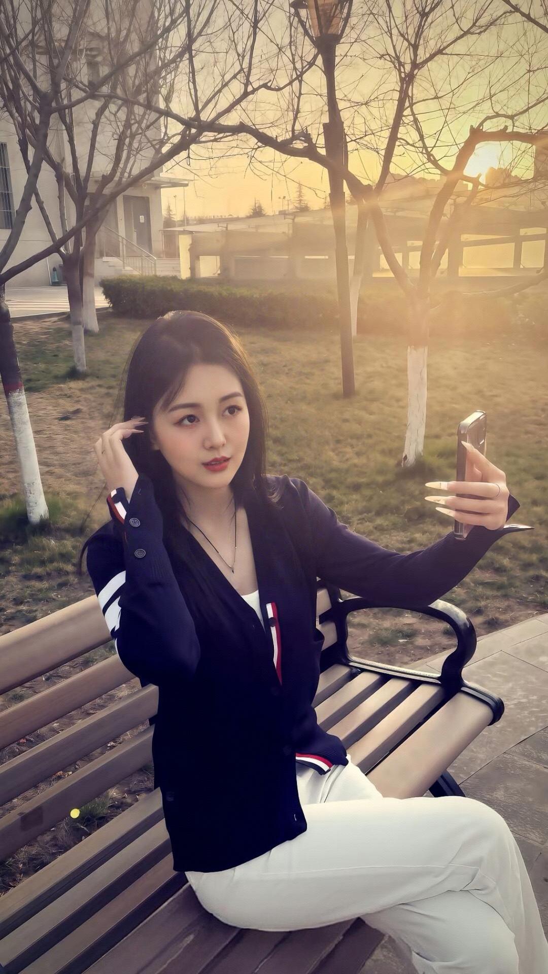 夕阳下的少女，温柔时光的自拍