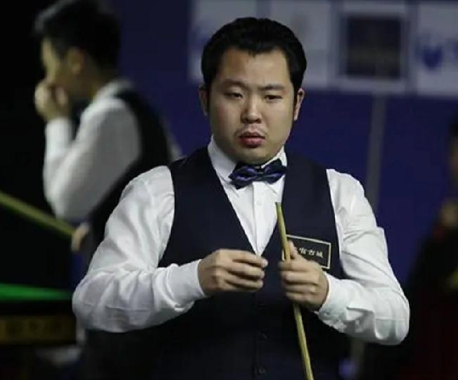 都在关注赵心童，其实张安达世锦赛首轮，打得更为惊艳。
       4月18日晚