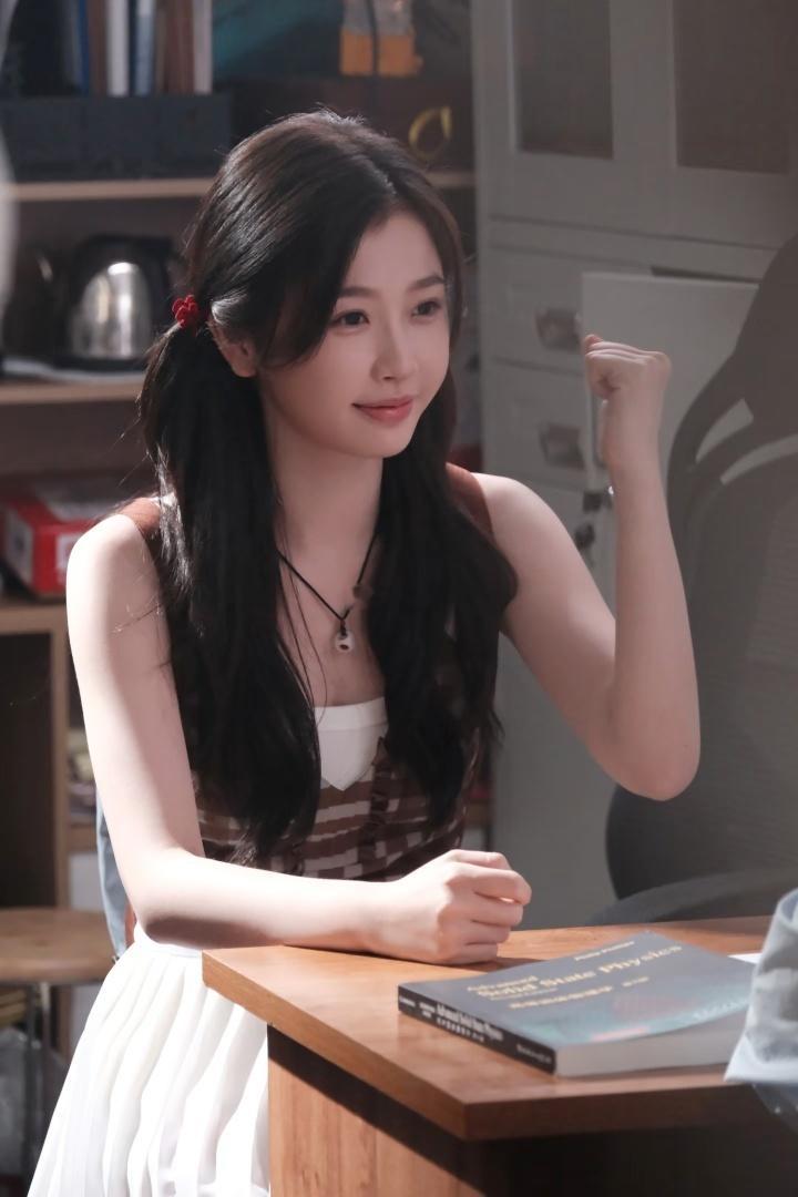 虞书欣特别制作人EstherYu 姜暮的勇敢藏在和弦里，虞书欣的温柔藏在这首歌里