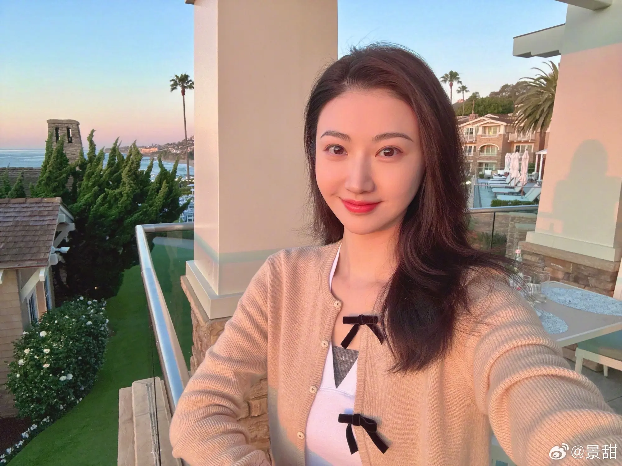 景甜。