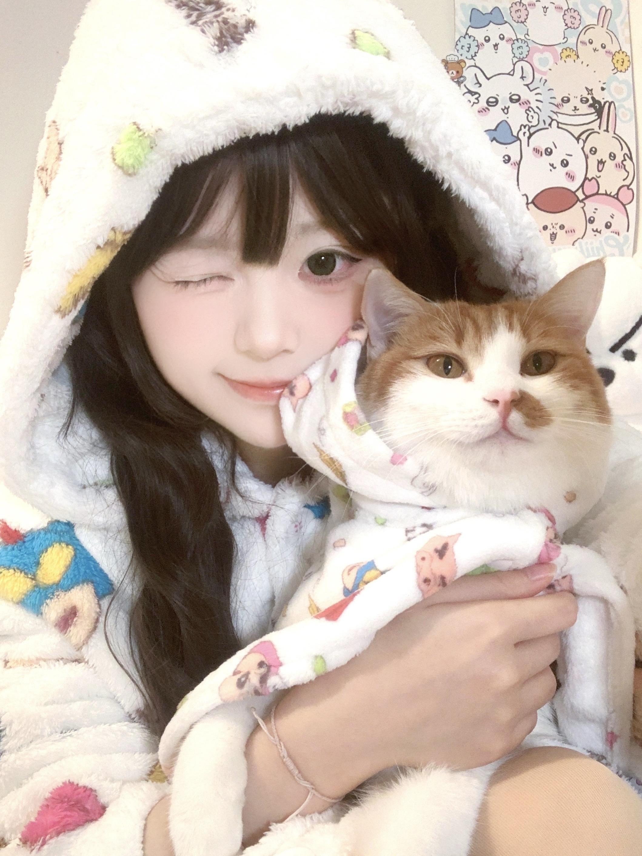 小咪小咪៸៸᳐>⩊<៸៸᳐。