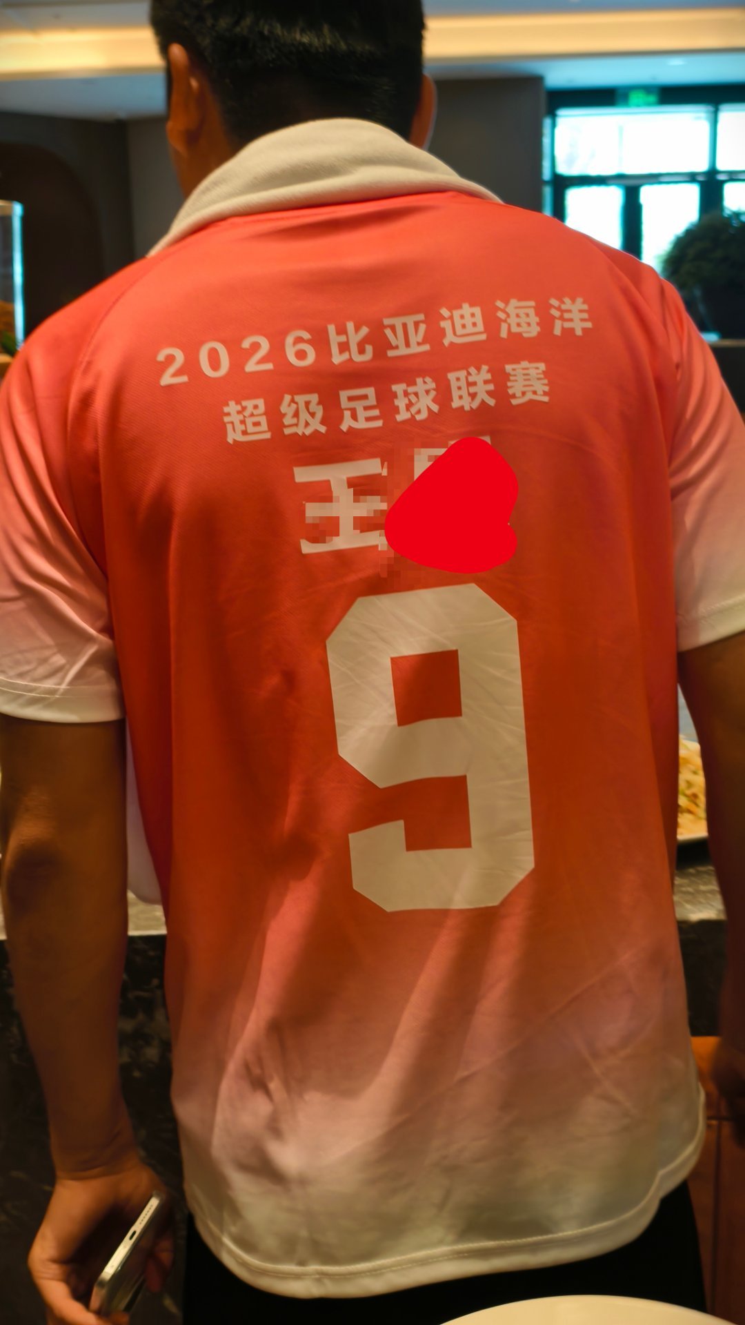 虽然国足不争气，但是民间足球热情和参与度很高啊 