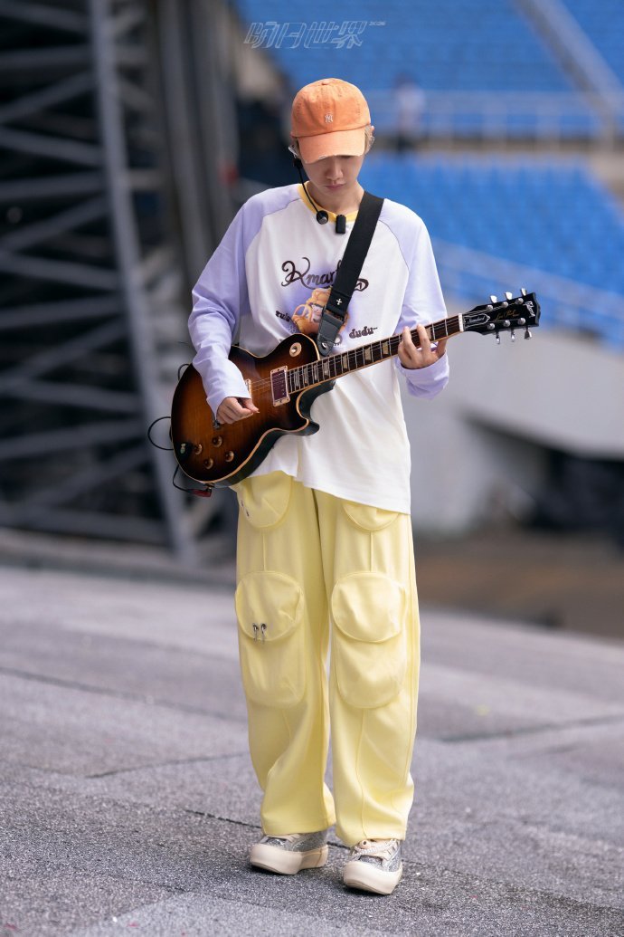 有汪苏泷当娘家人真幸福 汪苏泷沈阳演唱会化身暖心娘家人，一口方言叮嘱粉丝，生怕自