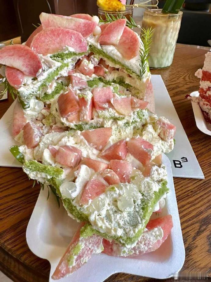 刷新了我对水果蛋糕的刻板印章。 ​​​