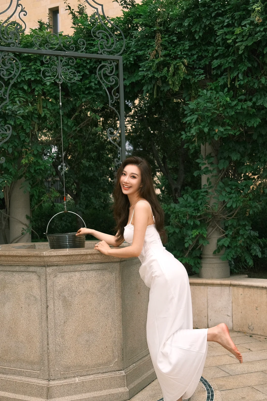 白雪公主和她的小喷泉⛲️