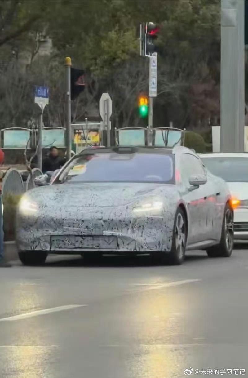 尚界z7t 还是有不少人在咨询的，轿跑是一批人，旅行车又是一批人。其实相当于一起