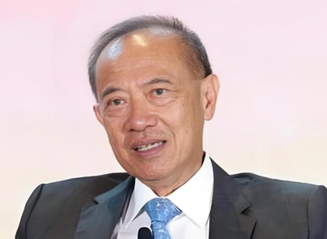 终于有人说出了大实话！新加坡前外长杨荣文说：不要看美国动不动就威胁中国、制裁中国