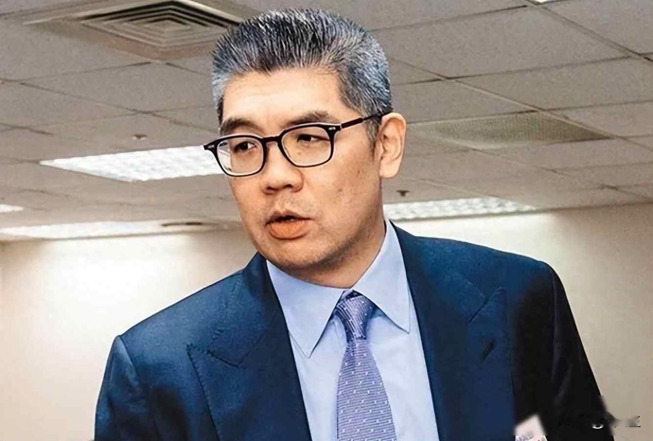 傅崐萁承认军购预算还没定，连胜文骂流程黑箱，南部茶行鞋店竟中标军火标案
国民党内