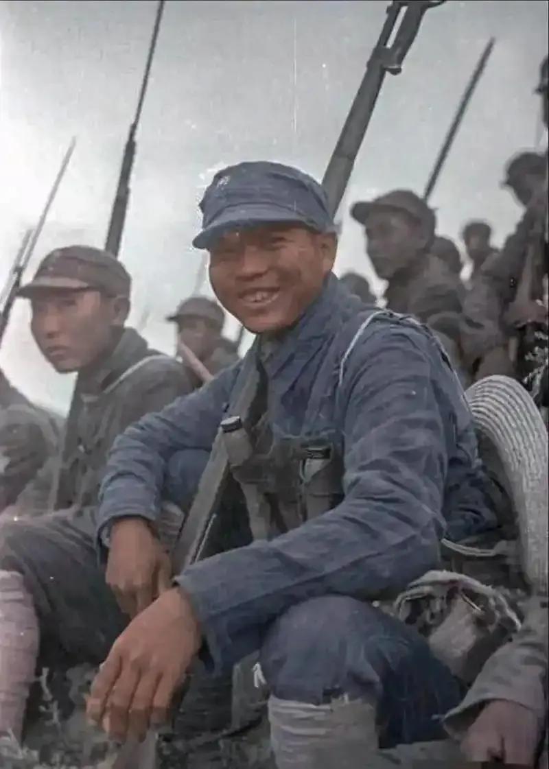 抗战时期，欧洲一个医疗队来到中国，被派往八路军这边。他们看到八路军之后都哭了。为