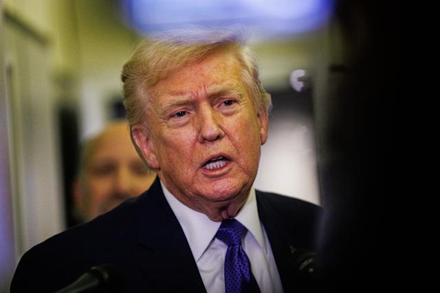 纽约联邦储备银行近日发布报告显示，特朗普政府加征关税的成本约90%由美国消费者和