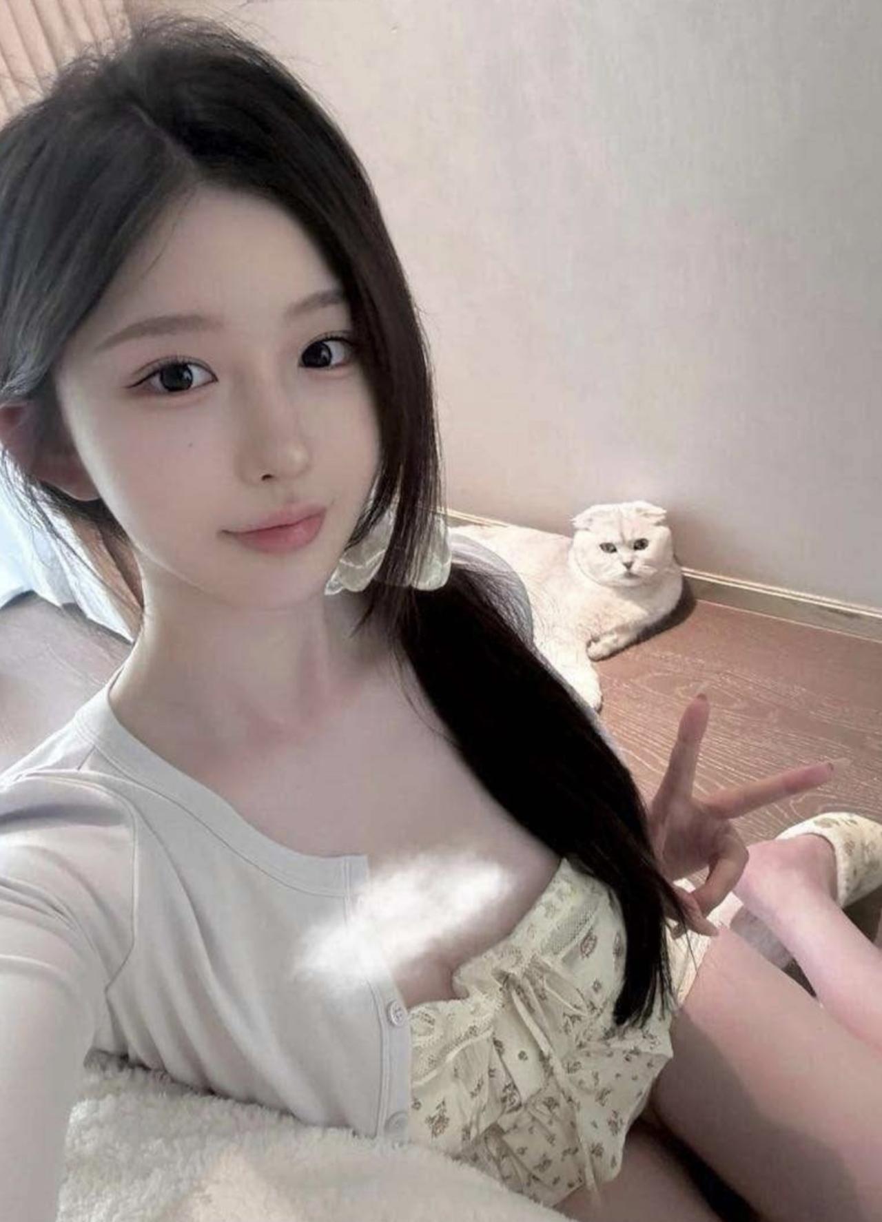 清纯女友 御姐身材 04年 168cm清纯女大女朋友 女友 清纯女友 标准女友身