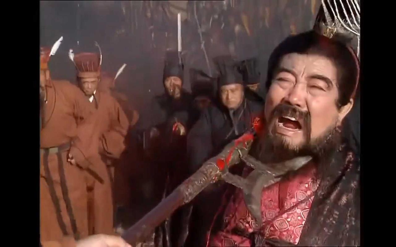 董卓进洛阳后，发现情况好像没按他预想的方向发展，这世族高端局有难度，超纲了，当初