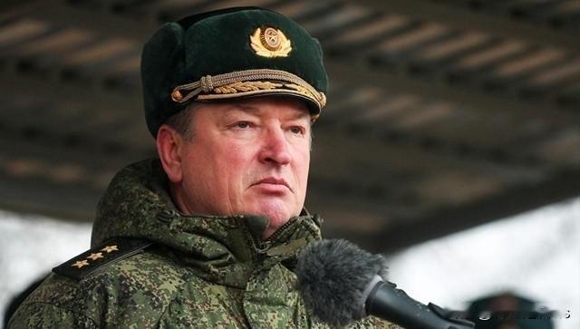 俄罗斯总统普京和高级军事指挥官再次举行会议，夸大战术细节，营造乌克兰前线即将崩溃