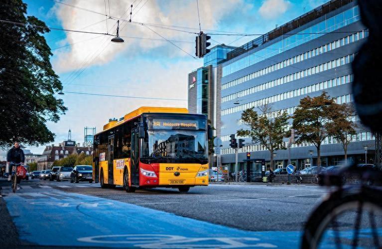 北约警告成真？中国电动大巴深陷