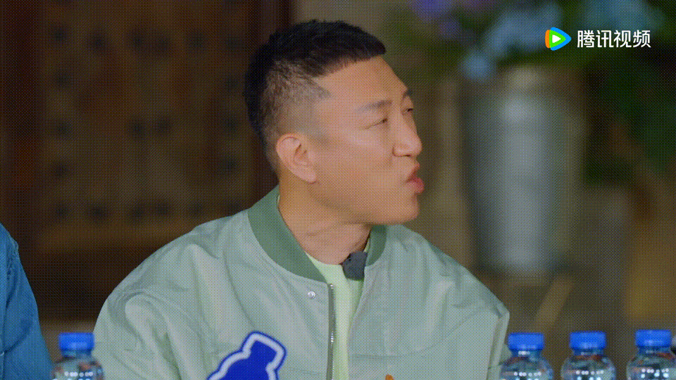 刘宇宁MV神之八秒地球超新鲜刘宇宁不仅唱歌能稳住全场、综艺能接梗，本期节目里带金