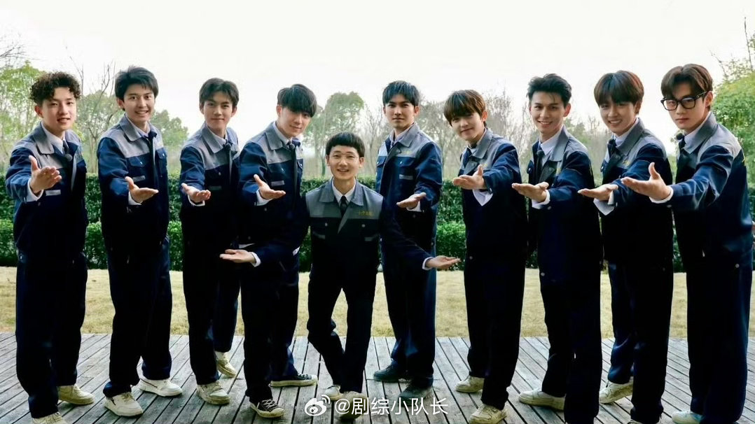 蒋敦豪爆料十个勤天经常抢饭吃魔力歌先生 种地消耗大，抢饭抢出经验很正常。十个勤天