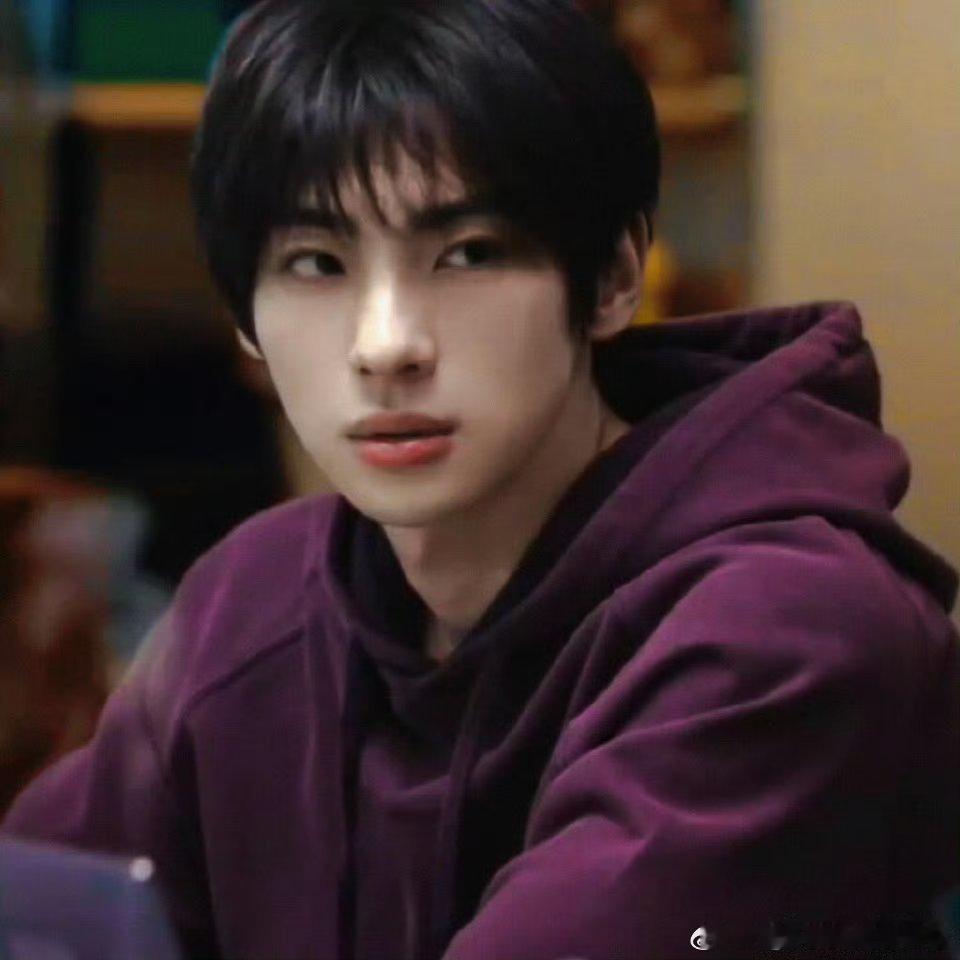 颜安新片扮演自媒体打工人演的自媒体牛马也太贴了，操心女主流量的样子像极了我老板催