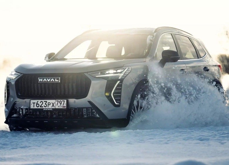 在统计各国销量的时候，我注意到一个挺反差的现象：俄罗斯新车销量同比下滑得很明显。