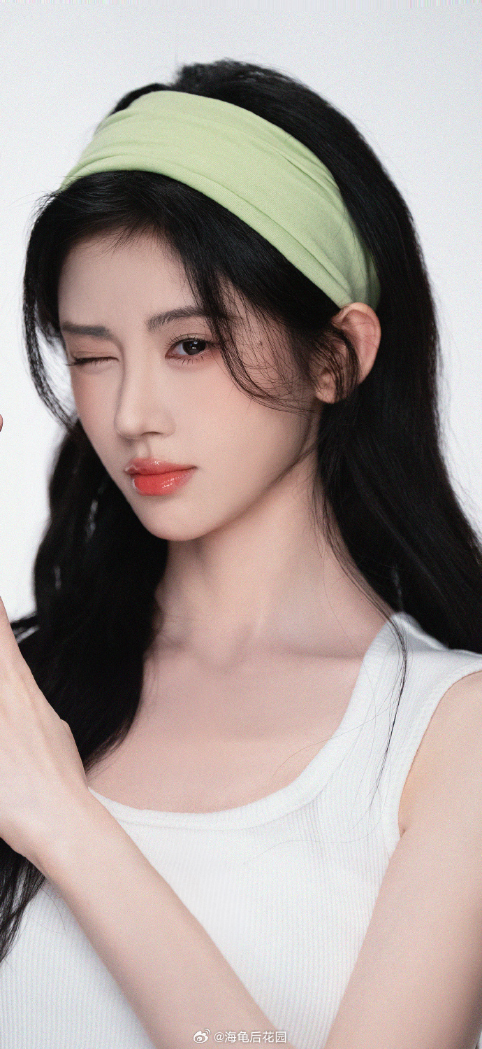 这是想解约，但经济公司不让，本着不能得到，就毁掉的想法，才有了今天的瓜吗？不管原