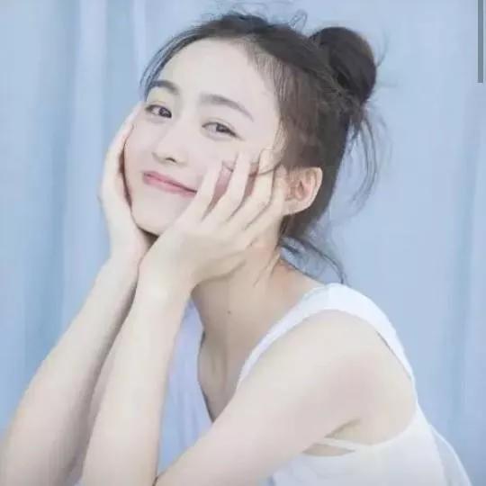 温柔微笑，自然妆容，清新自然美自然粉嫩妆容 自然淡雅妆容 甜美元气妆容 清透妆容