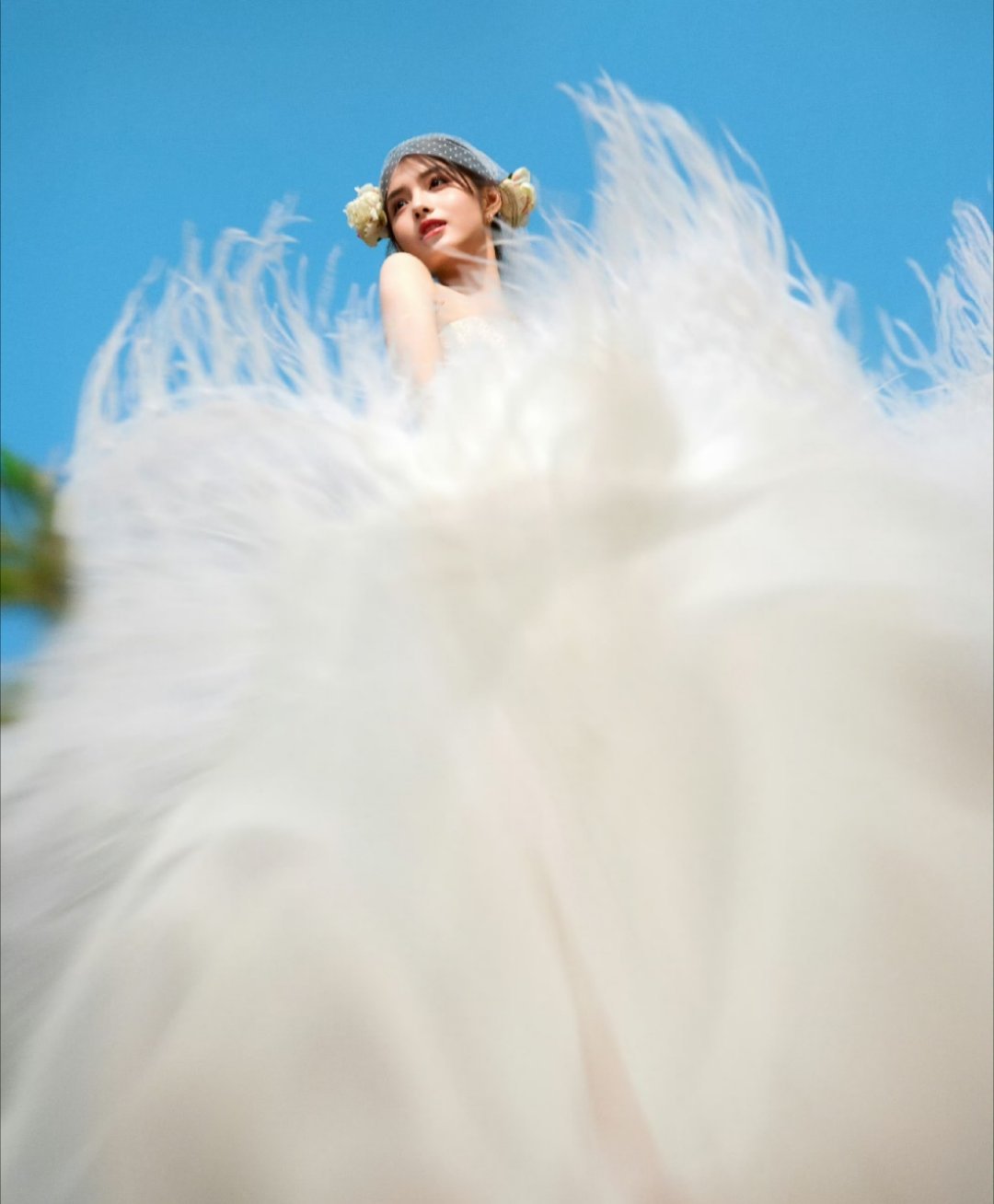 艾米造型好像婚纱啊 公主殿下 好美！更期待今晚尖叫之夜啦 