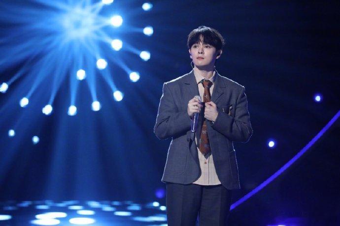 歌手选曲歌手直播歌手2026从抒情慢歌到劲歌热曲切换自如，选曲编排节奏把握得恰到