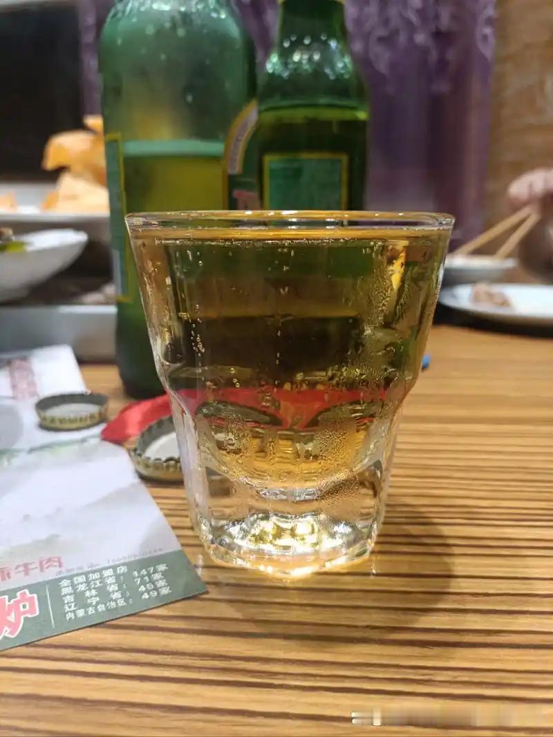 谢邀
上联：相思入洒杯杯苦，
下联：寂寞随风缕缕寒，
下联：吟诗对句声声慢。