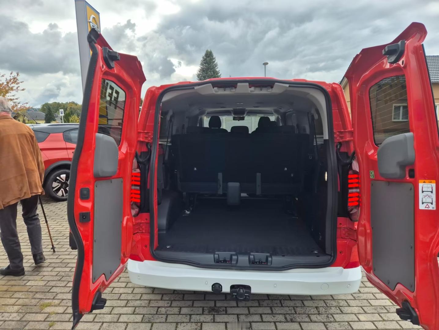 特殊车辆  Volkswagen Transporter Kombi，新的T7迈