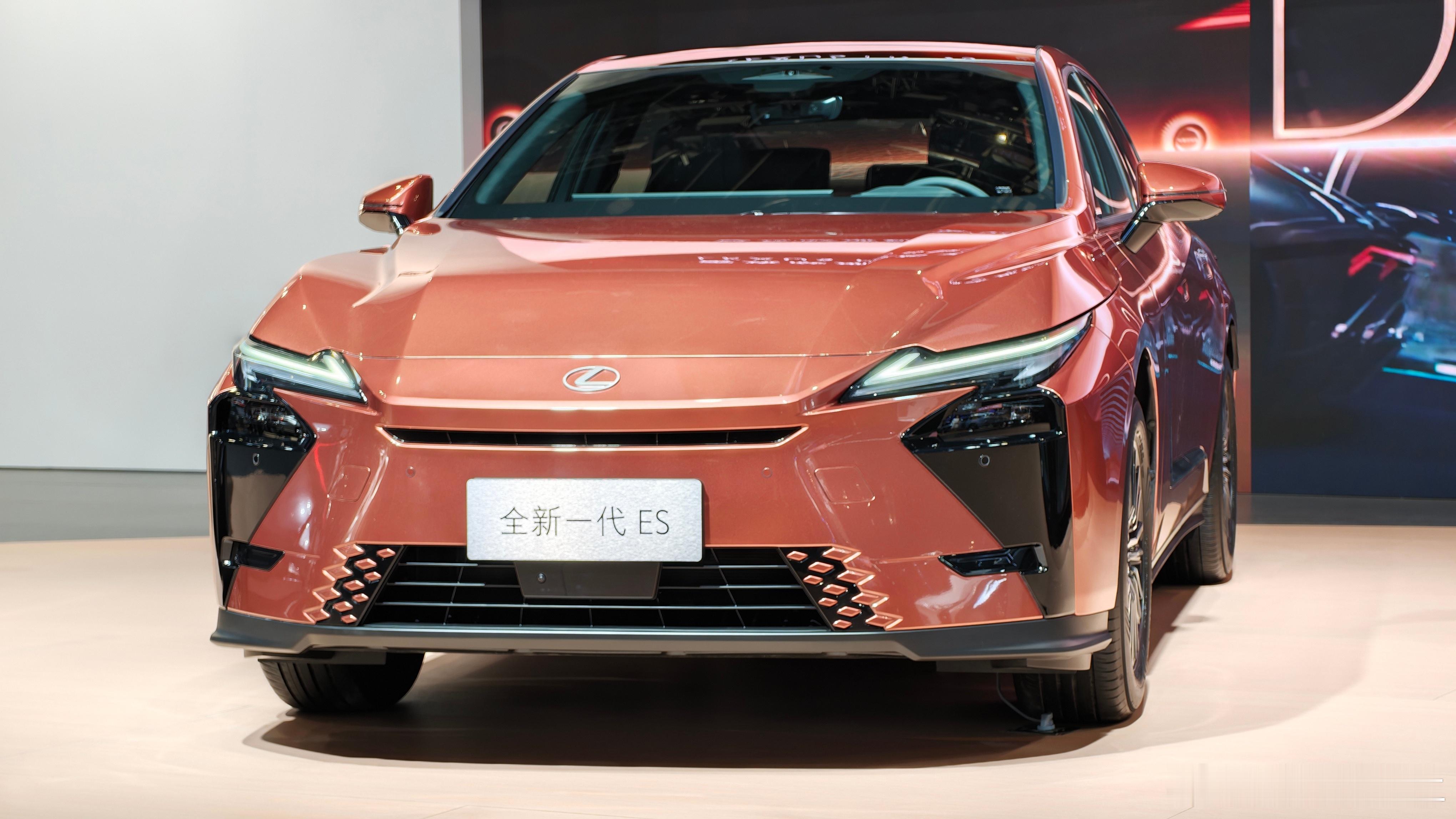 全新一代ES 正式上市 ES 300h官方指导价29.99万起雷克萨斯2026北