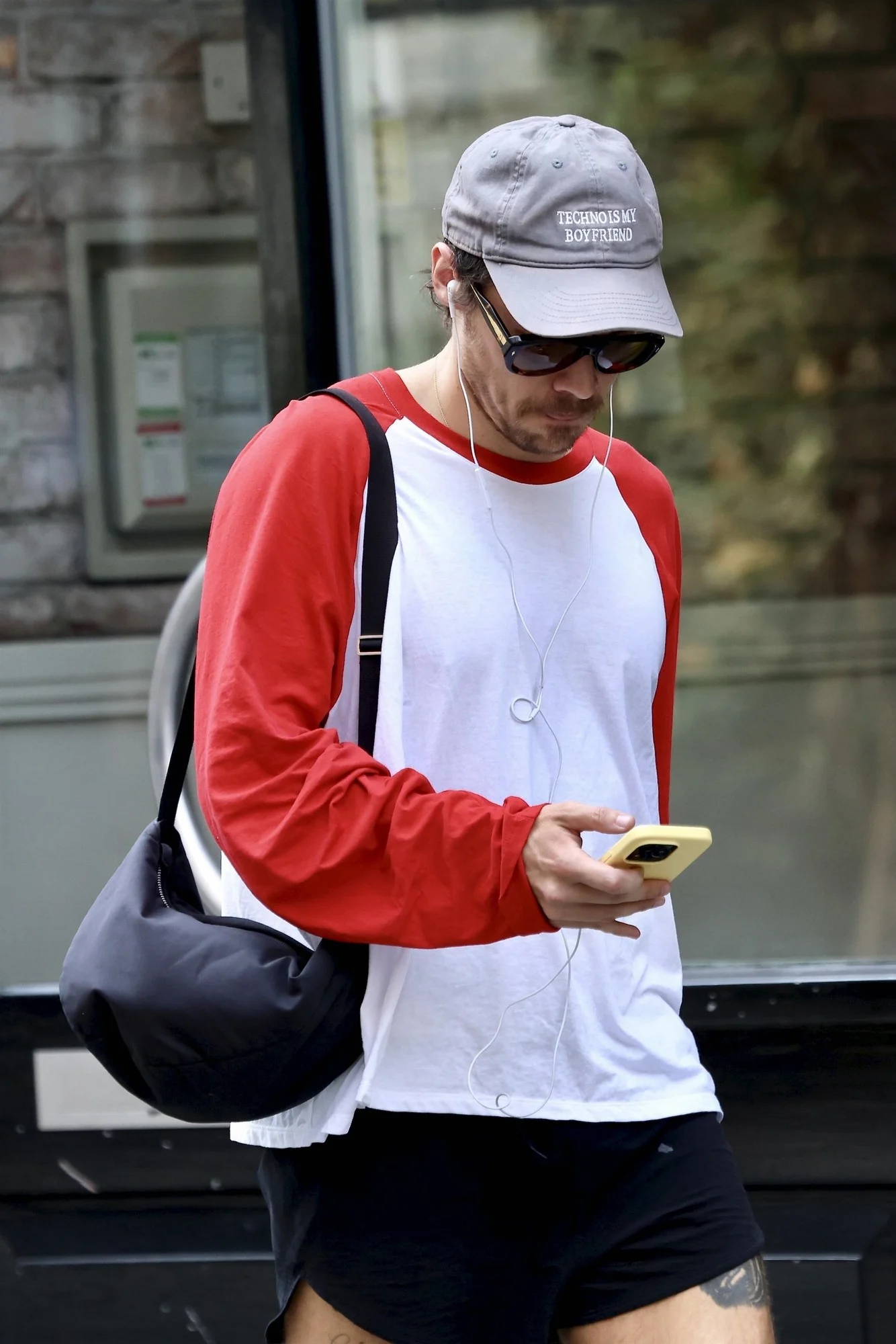 Harry Styles 近日伦敦外出 