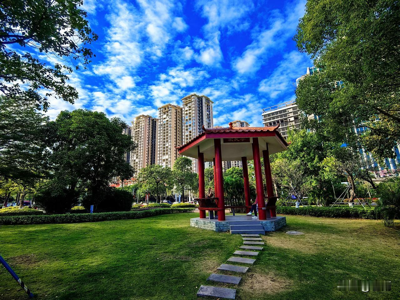 退休后，别再做这三件“傻事”了！很多人接连中招，越活越累。
 
友友们，今天咱们