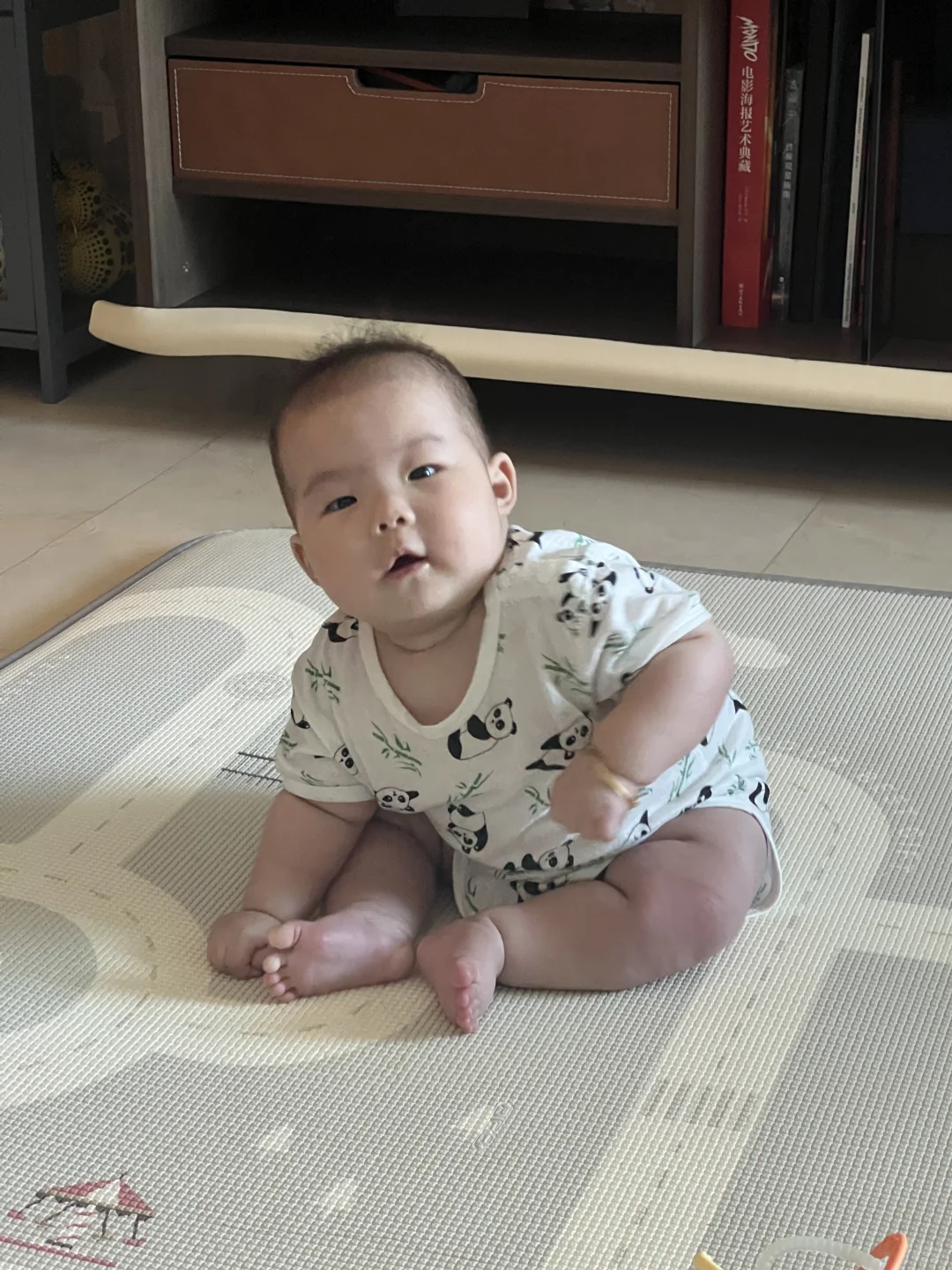 六个月宝宝解锁独坐✌️