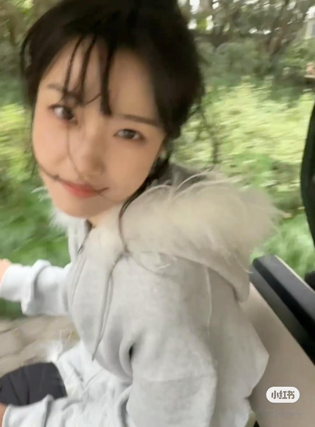 卢昱晓   🌷卢昱晓折月亮🌷卢昱晓云厘"昙花一现只是冠名词,实际上你是向阳而