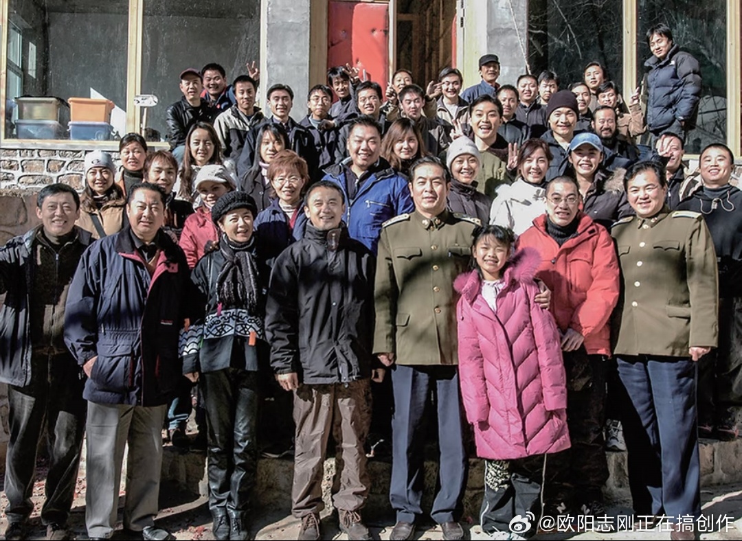 冷门的热门大合照 