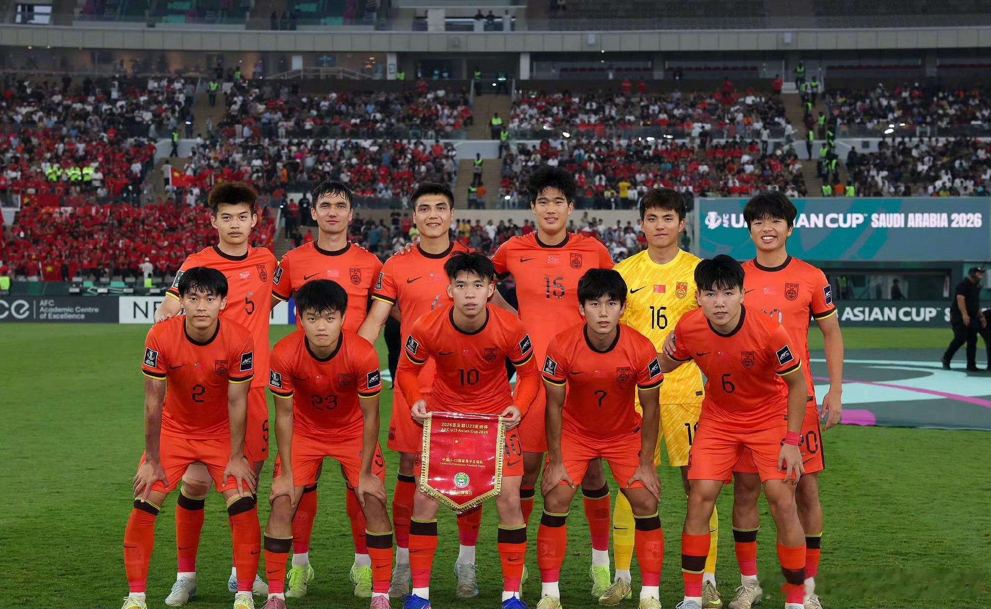 u23国足亚洲杯亚军u23国足0比4日本u23 看完U23决赛，我第一反应就是想