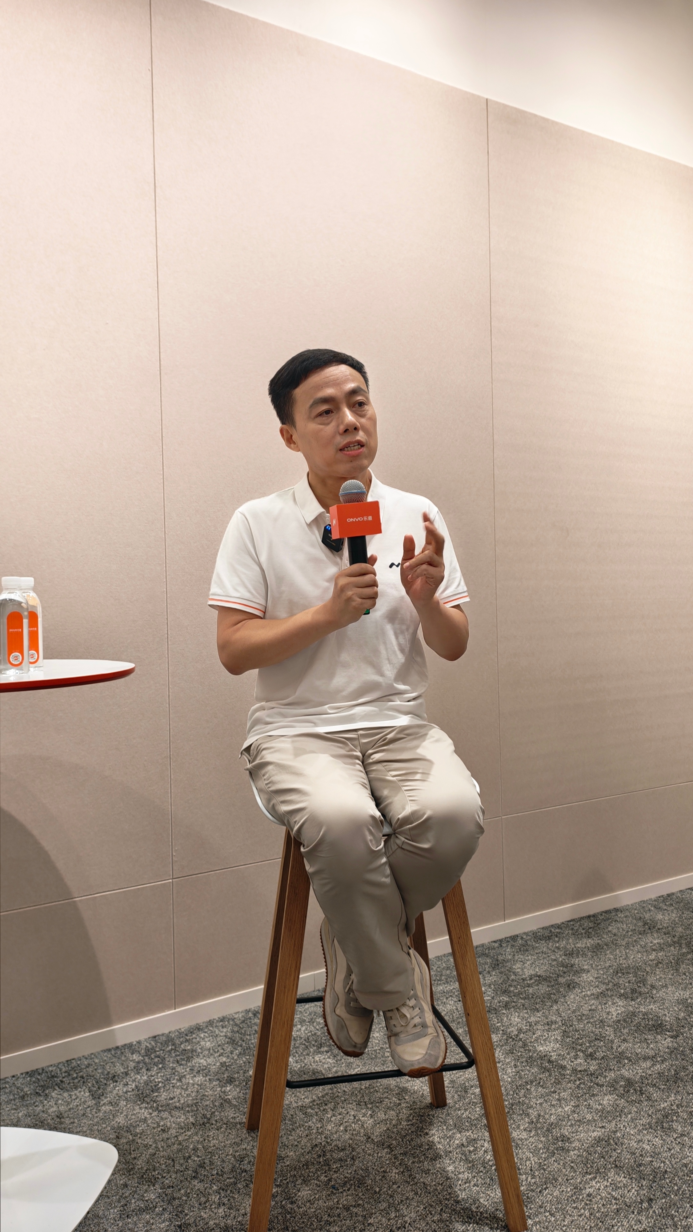 沈斐：L90一定会带动L60销量，目前就是这样的。开宝马卡宴的人都有很多到店看L