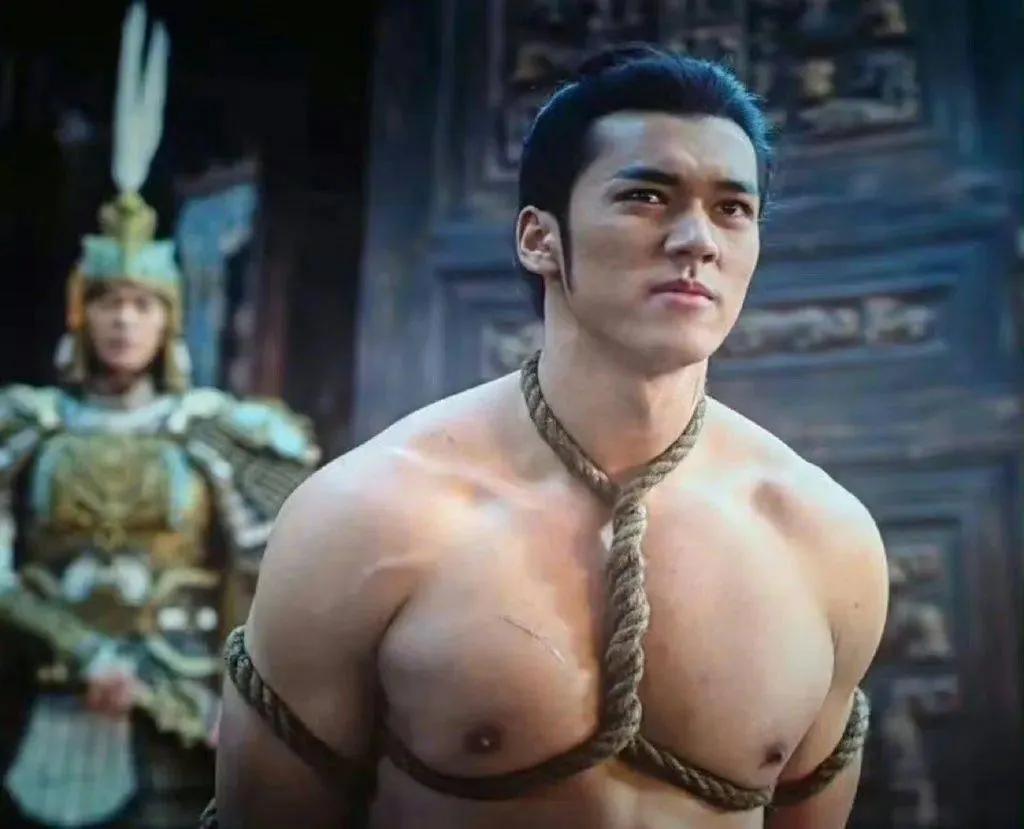 《封神》票房过20亿，陈牧驰却决定退网，因为他出来丢人了[笑哭]
今日，陈牧驰兑