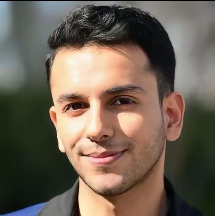 近日，伊拉克籍记者方浩明订婚了。未婚妻是中国新疆人，两人曾是同学，相恋五年。方浩