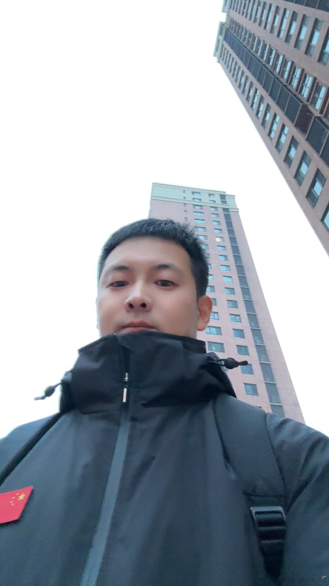 最近不知道为什么流量下滑的有点厉害，难道是因为我一直没出镜吗，好吧，今天我就刷自