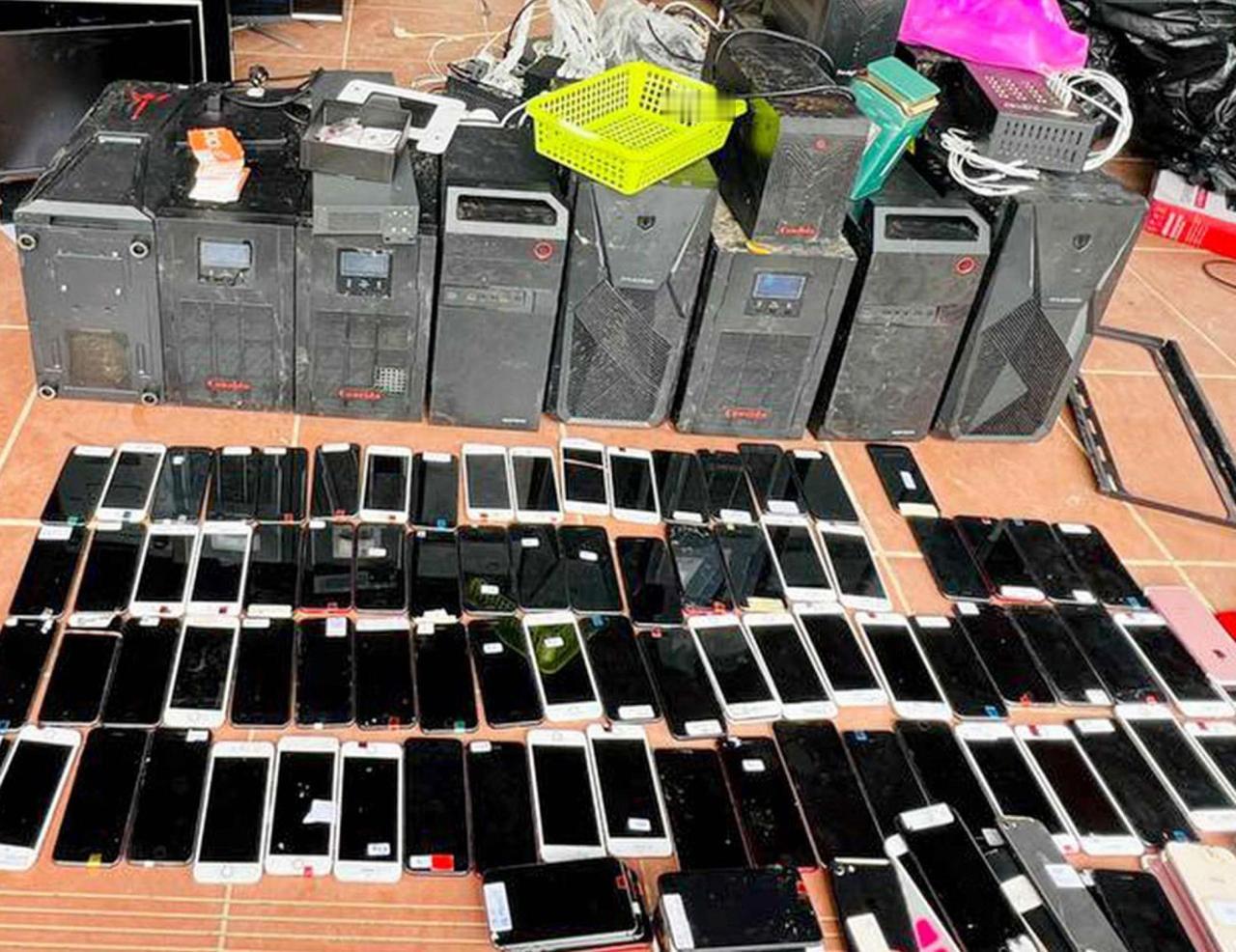 巴基斯坦警方突然重拳出击，在首都伊斯兰堡的高档社区里，一举破获跨国电诈窝点，抓获