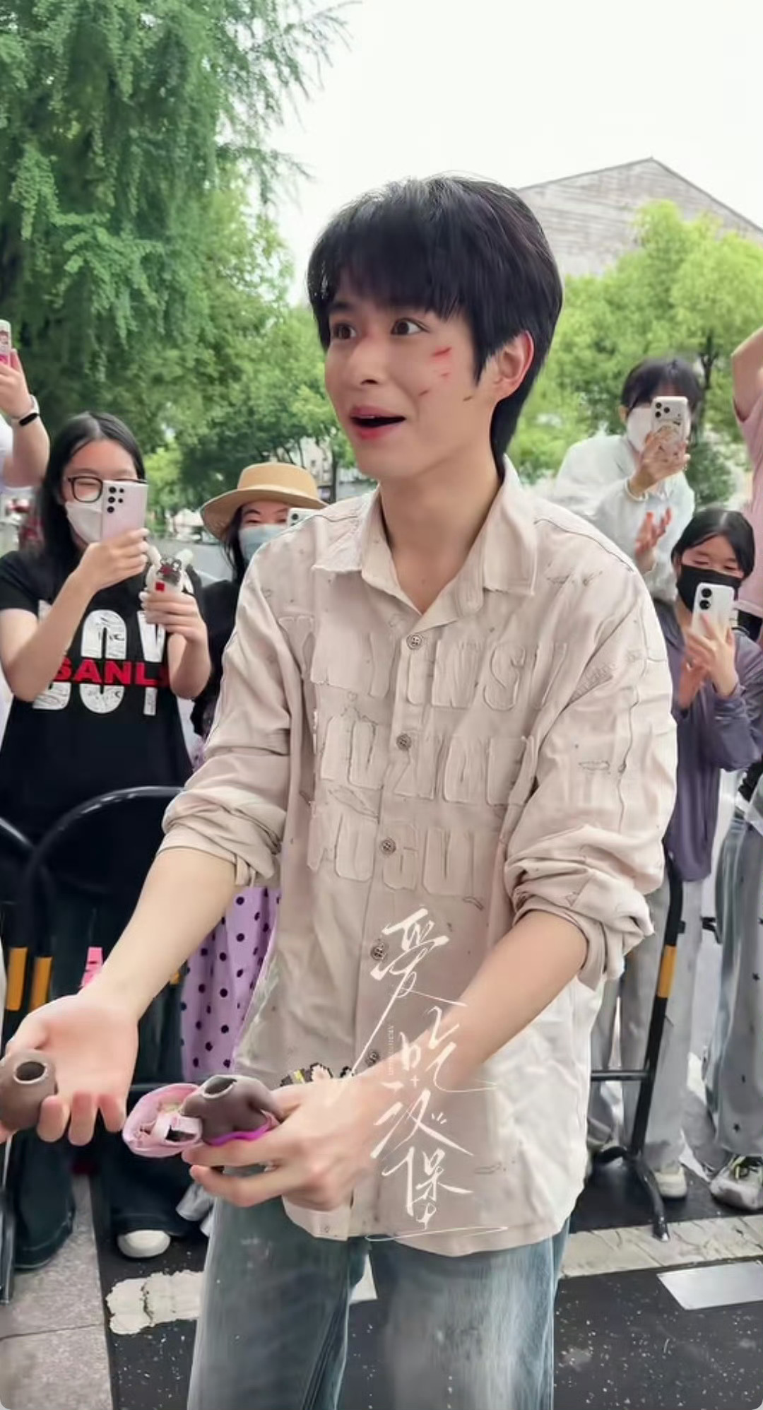 买股甄选的可以撤退了感觉此男虽然长得不错，性格也挺可爱（当年糊勺播的时候他就是我