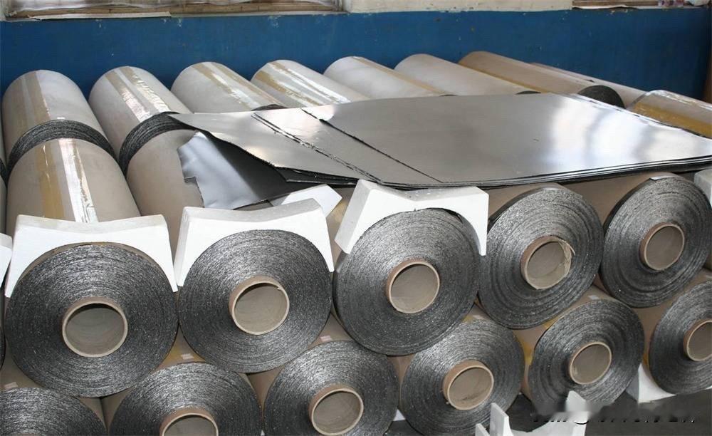 中国企业走私战略物资，天然鳞片石墨贱卖出口！战略物资天然鳞片石墨国际局势剪映