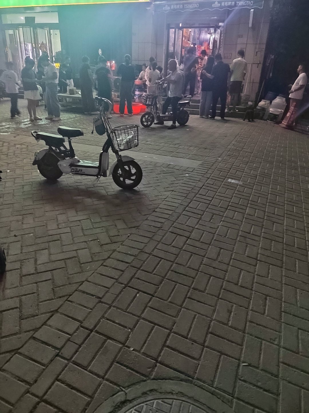 看这生意好不好猜猜这是干啥的收“野味”，我们这里叫“爬叉”，你们那里叫什么大人小
