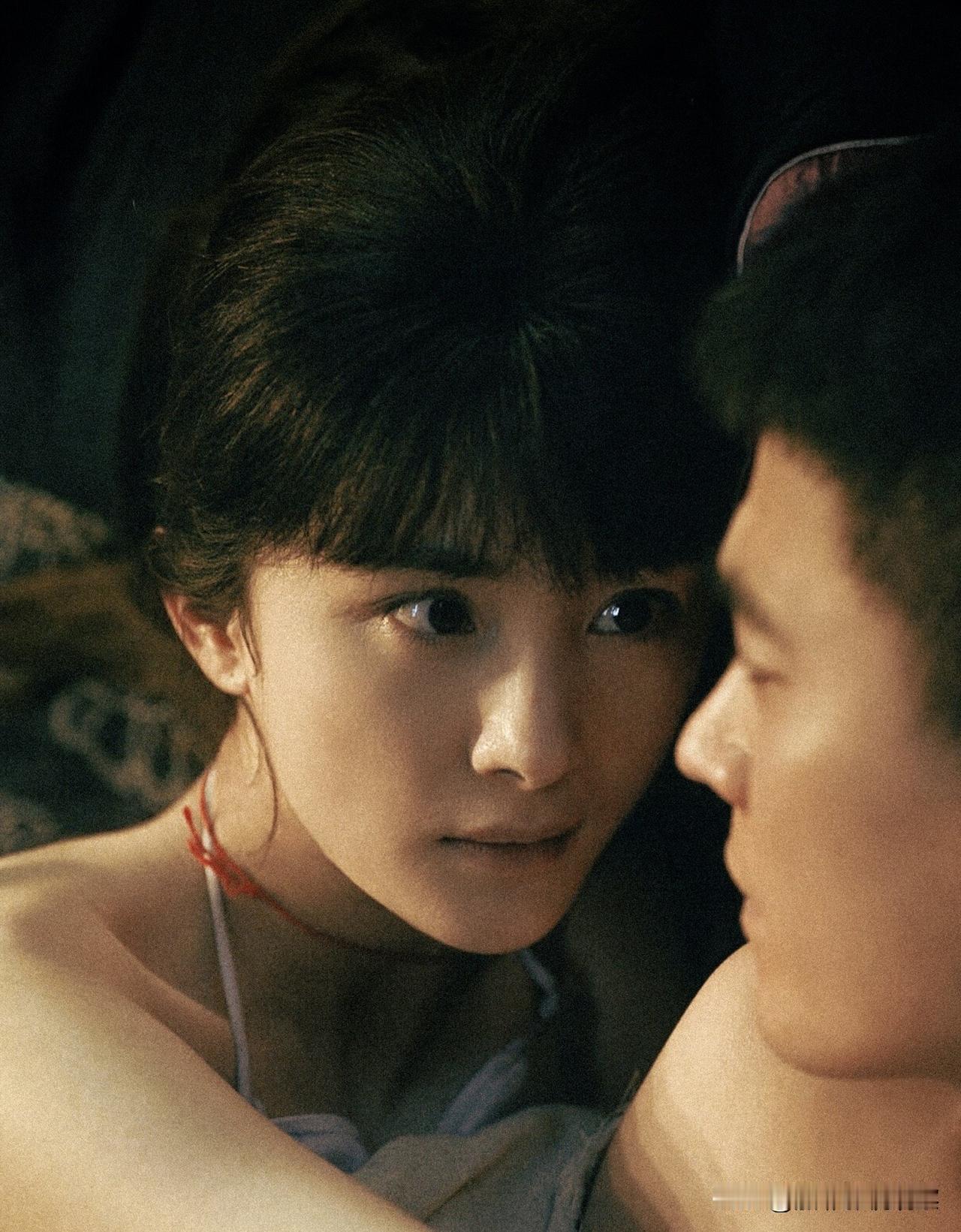 这美丽的大眼睛，好看的！
在她眼里看到了信任和爱～